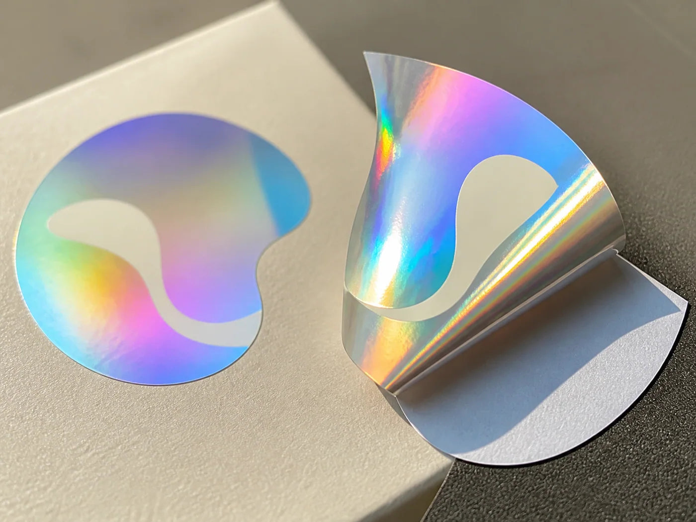 Close material detail for Color-shifting holographic vinyl